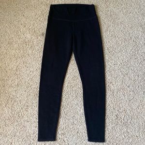 Medium black leggings